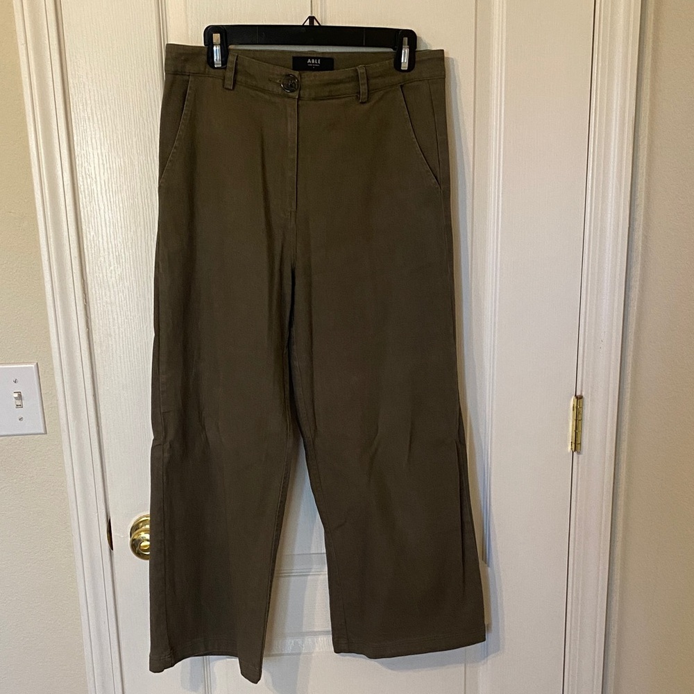Able wide leg pant size 8 Olive